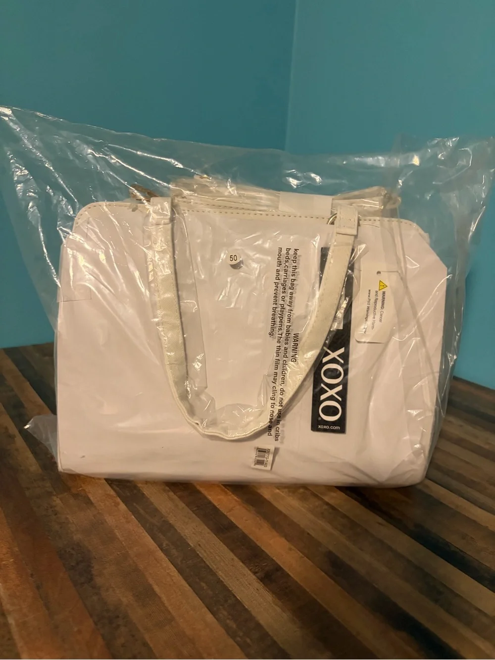 XOXO White Structured Satchel with Gold Chain Detail and Crossbody Strap. NWT! - Picture 2 of 7
